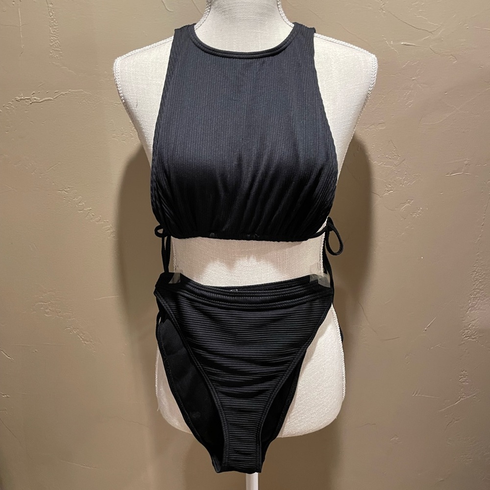 South beach black side boob bikini